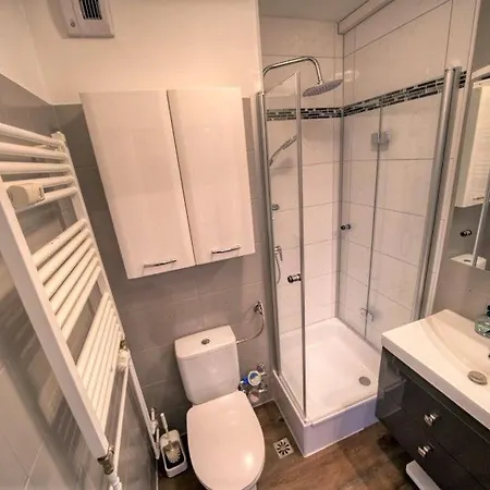 - Haus F, App 0f0808 هايليغنهافن
